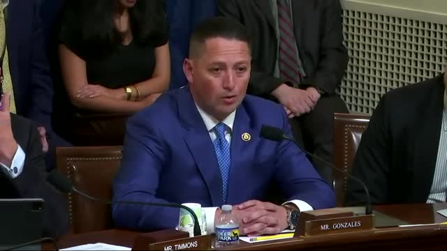 CrowdStrike faces scrutiny over massive cybersecurity incident response