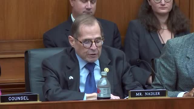 Lawmakers push for urgent reforms to lower drug prices