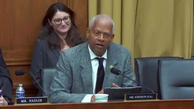 Lawmakers confront pharmacy crisis amid rising drug costs