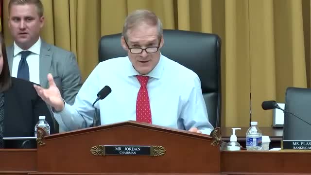 FBI under fire for alleged political targeting of employees