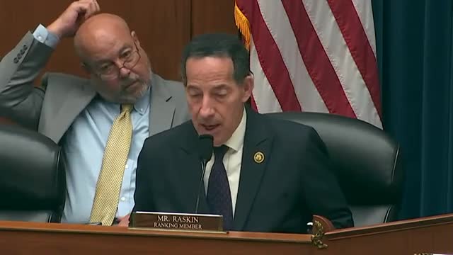 Lawmakers push to cut ties with Maduro regime