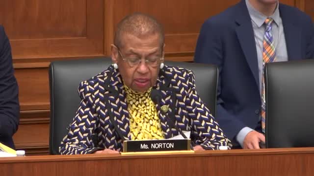 Opposition mounts against plastic pollution bill in Congress