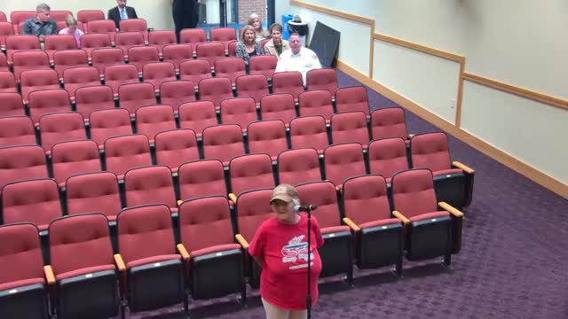 Activist warns of dangers from 5G technology and government ties