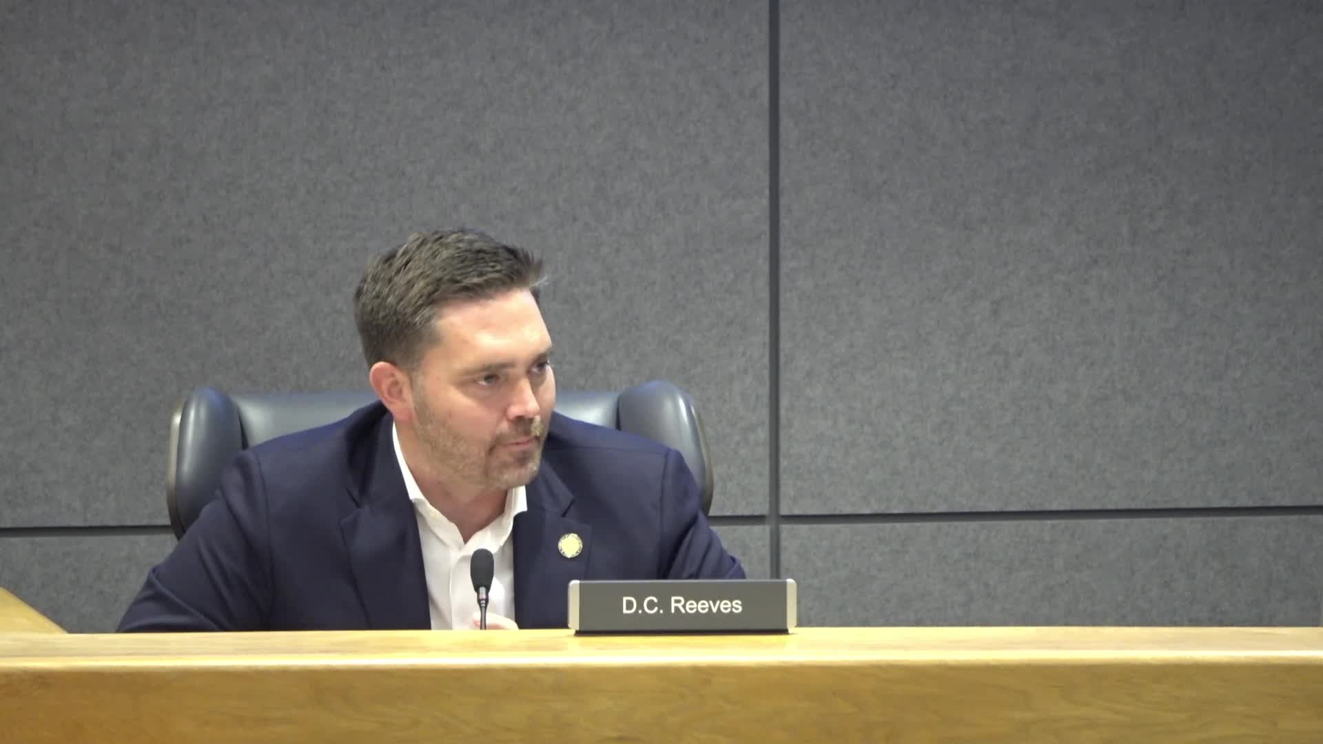 City Council Approves Controversial Brokerage Contract Extension
