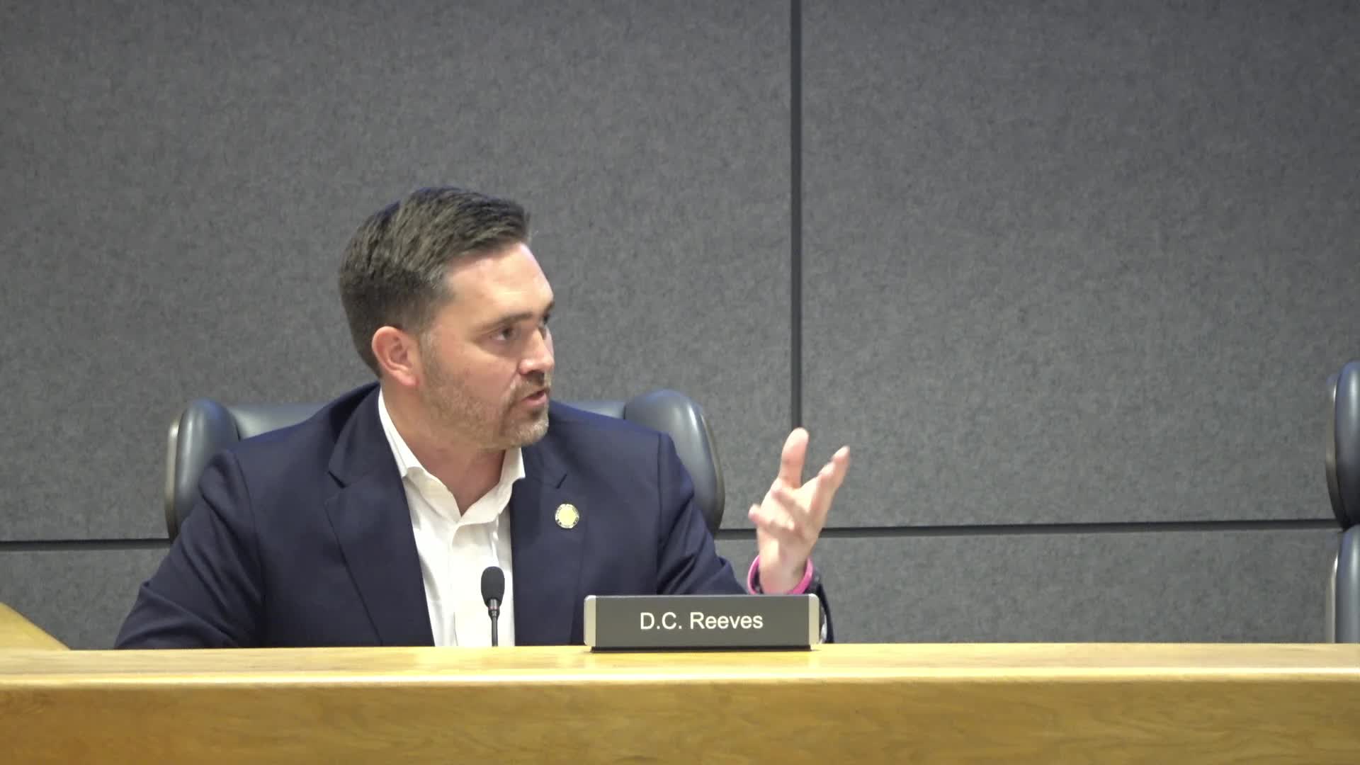 City Council debates controversial camping ban amid homelessness crisis