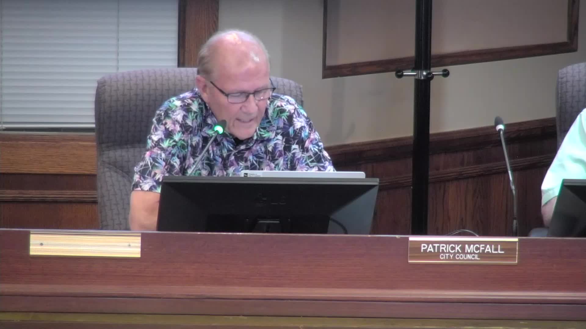 Council members rally support for police amid community tragedy