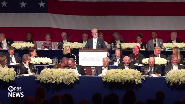 Comedians roast elite at star-studded charity dinner