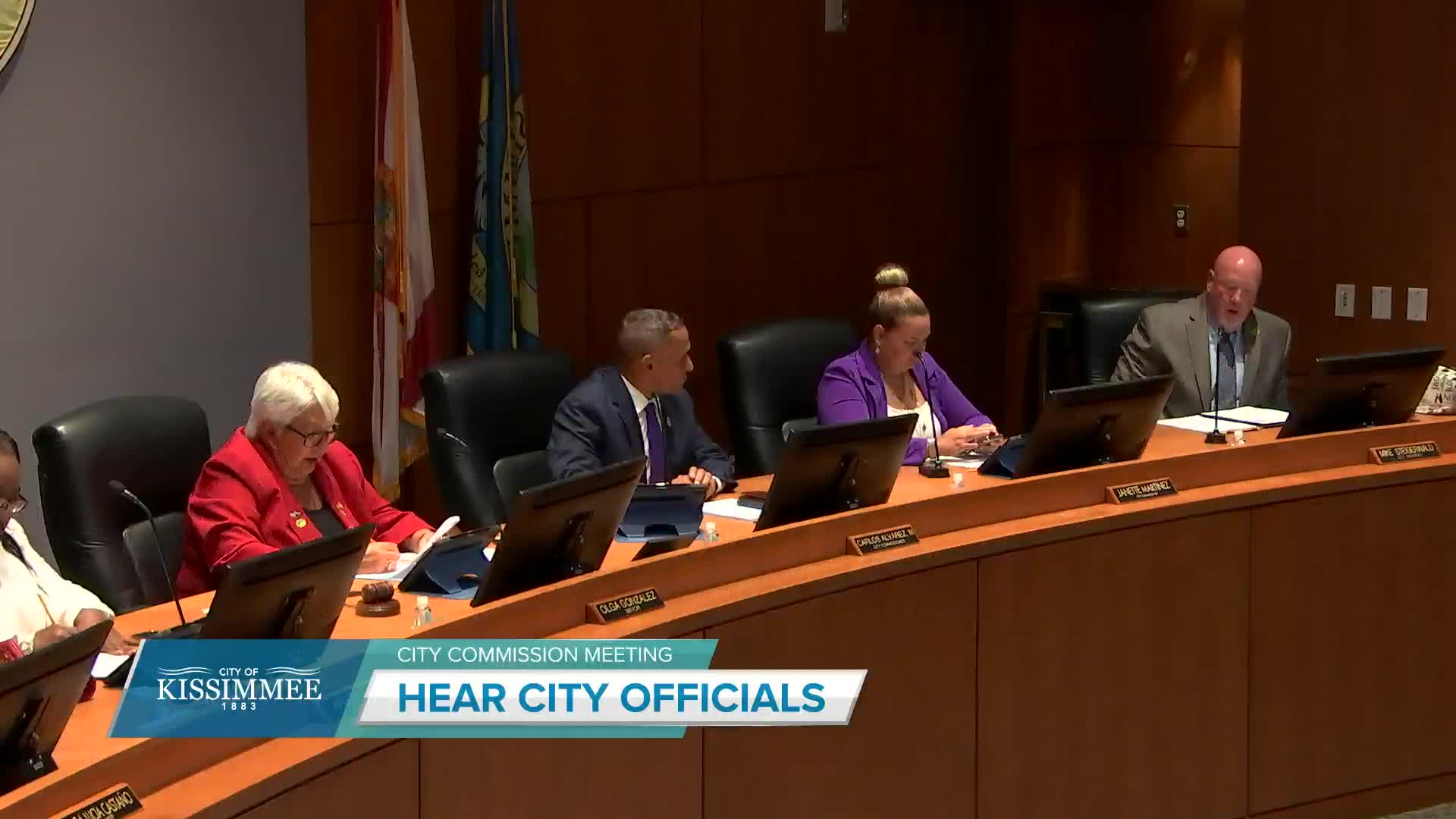 City plans roundtable to tackle homelessness crisis