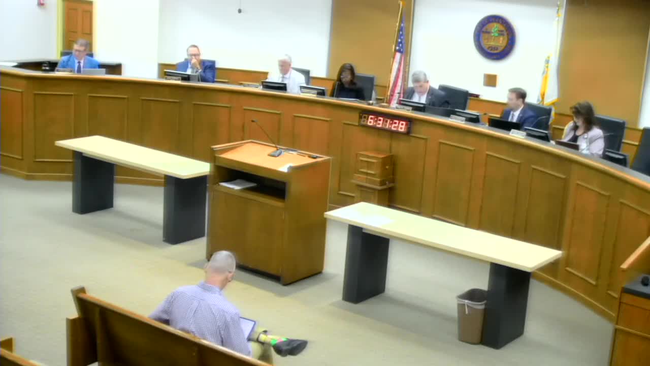 Mayor leads moment of silence for school shooting victims