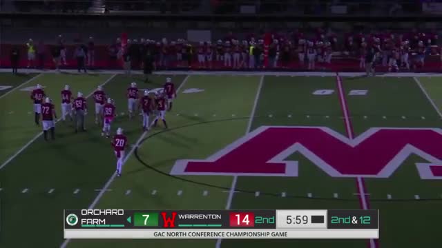 Incredible catch highlights intense high school football showdown