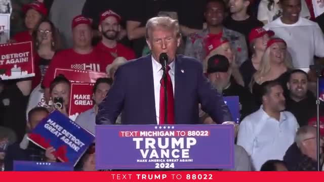 Trump vows to revive Detroit's economic glory