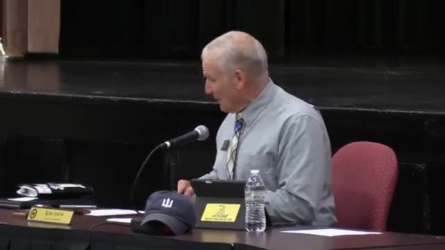 Lee County honors veterans with Operation Greenlight resolution