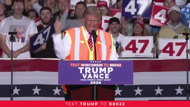 Trump mocks critics while rallying supporters in Wisconsin