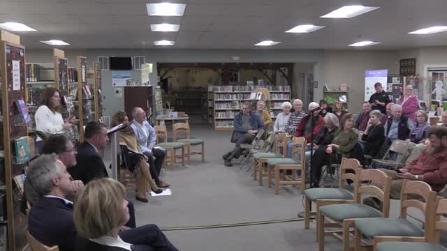 Select Board member defends transparency amid newsletter controversy