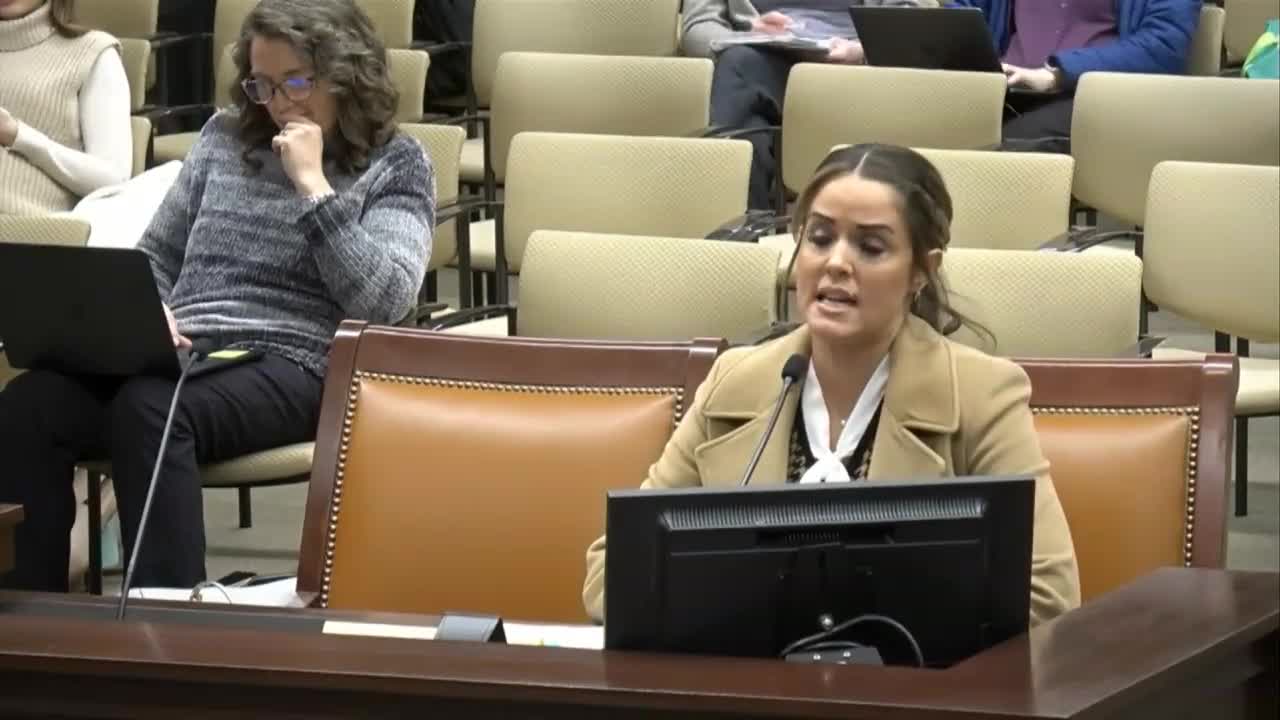 Lawmakers push for extended safe haven options for newborns