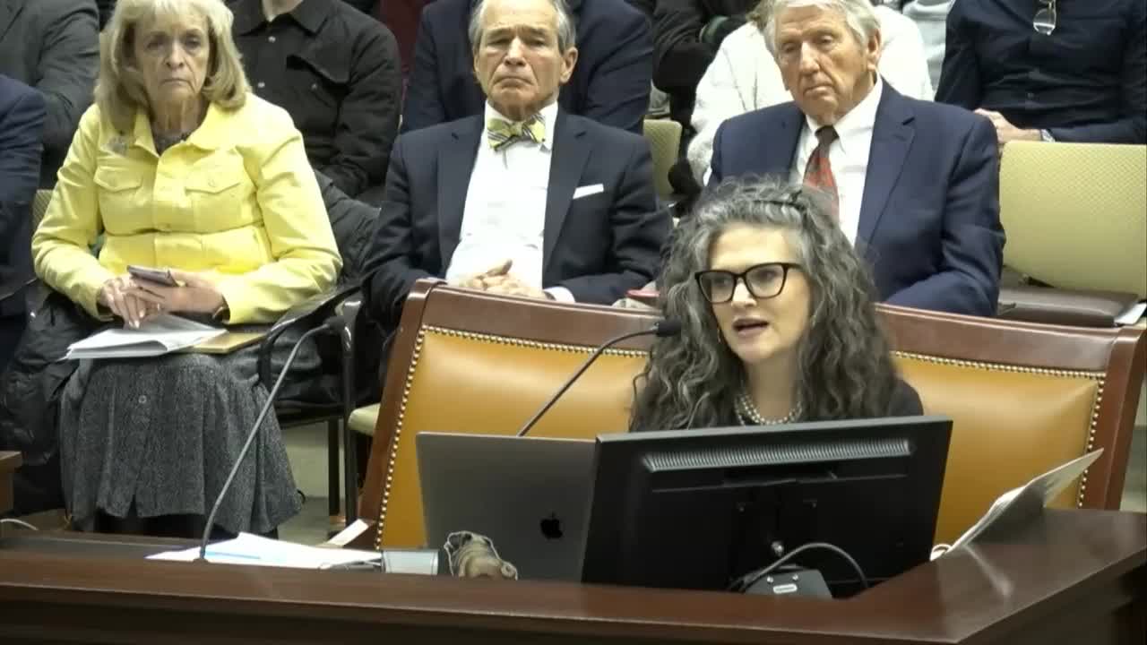 Lawmaker pushes to ban flavored vaping products to protect youth