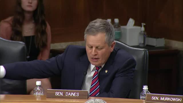 Leaders unite to protect Hawaii's endangered bird species