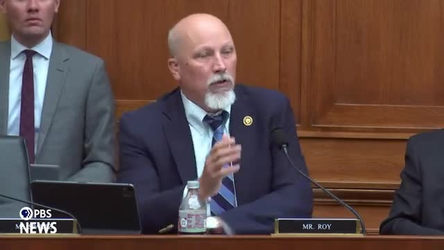 Congressman grills secretary on safety of thousands of lost children