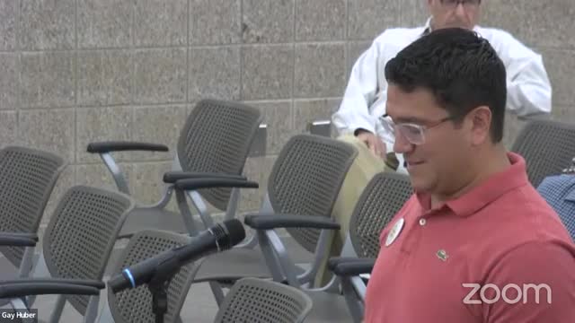 Former Mayor Defends Nonpartisan Voting Amid Controversy