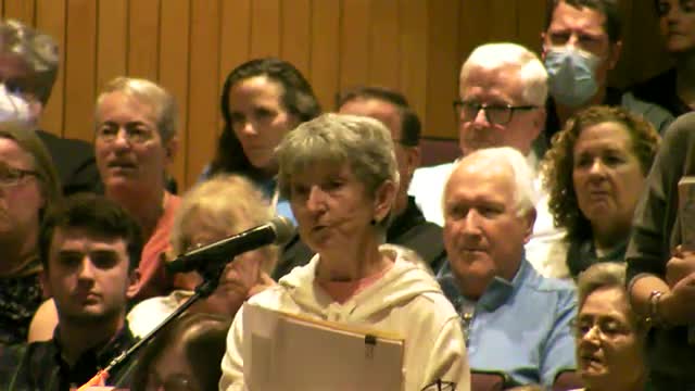 Town debates housing crisis as compliance deadline looms