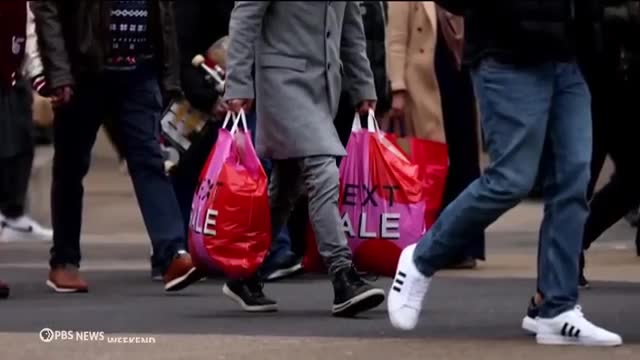Shifting Holiday Shopping Trends Challenge Retailers
