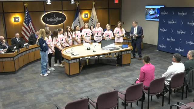 Pleasant Valley girls cross country team crowned state champions