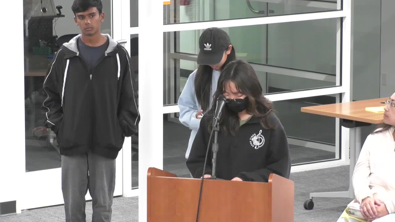 Students rally to rename band room in honor of Crawford