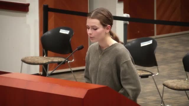 Students rally against restrictive cell phone policy in schools