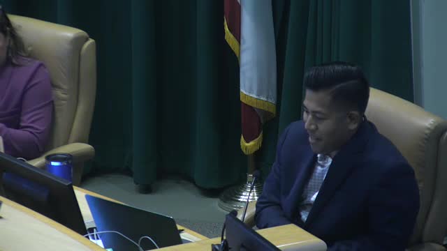 Teachers demand urgent changes to heat policy in schools