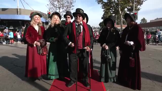 El Segundo celebrates holidays with festive parade featuring Space Force leaders and local youth groups