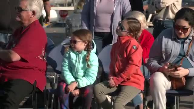 El Segundo celebrates 60th annual holiday parade featuring local talents and community spirit