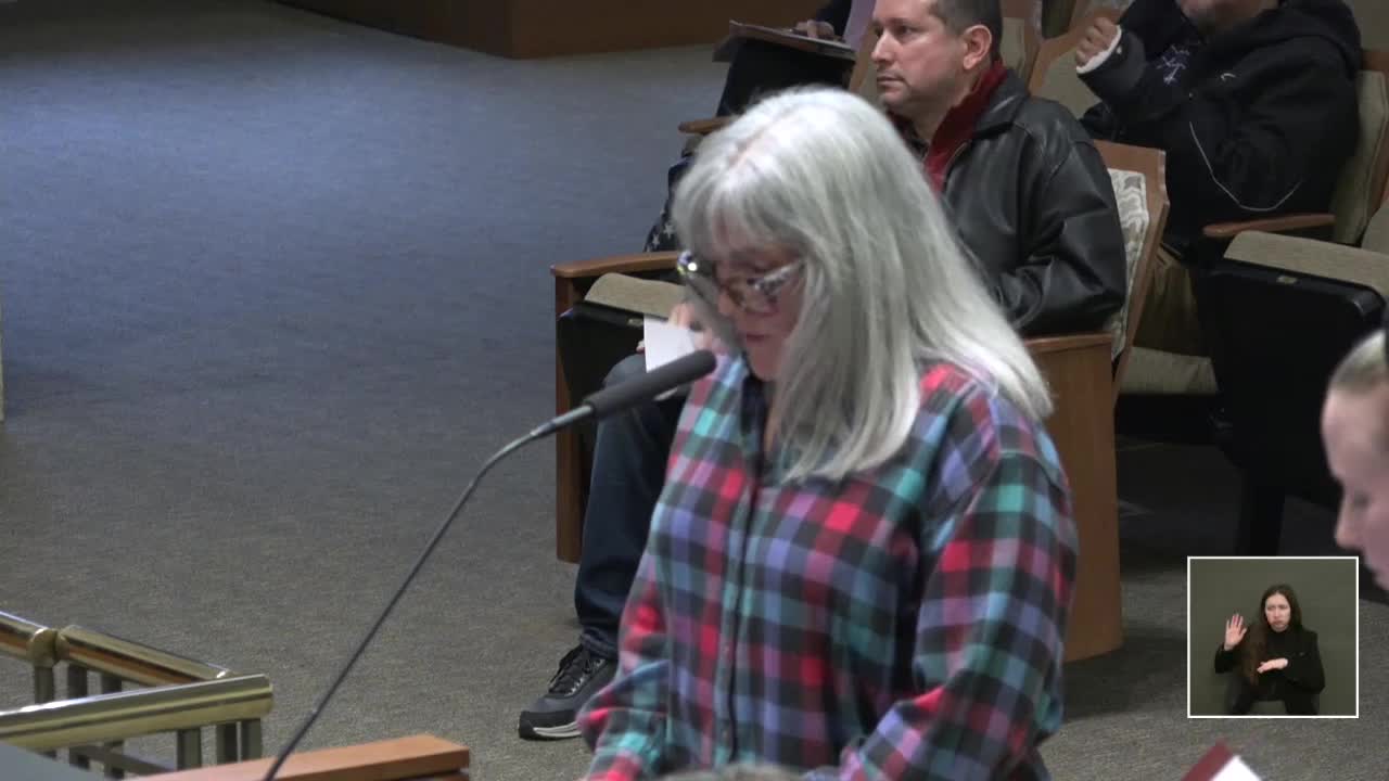 District 8 residents demand four-lane bridge solution to worsening traffic crisis