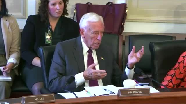 Congressional leaders push for investigation into pharmaceutical pricing and public health impacts