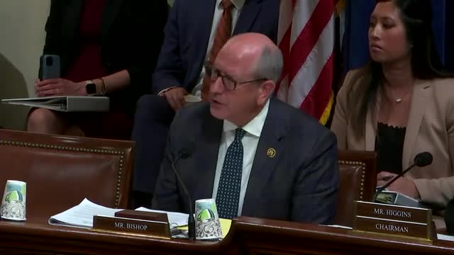 Biden administration faces scrutiny over care of 526000 unaccompanied migrant children