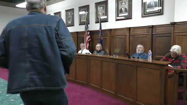 Resident raises dispute over alley easement near Allen Street during public comment