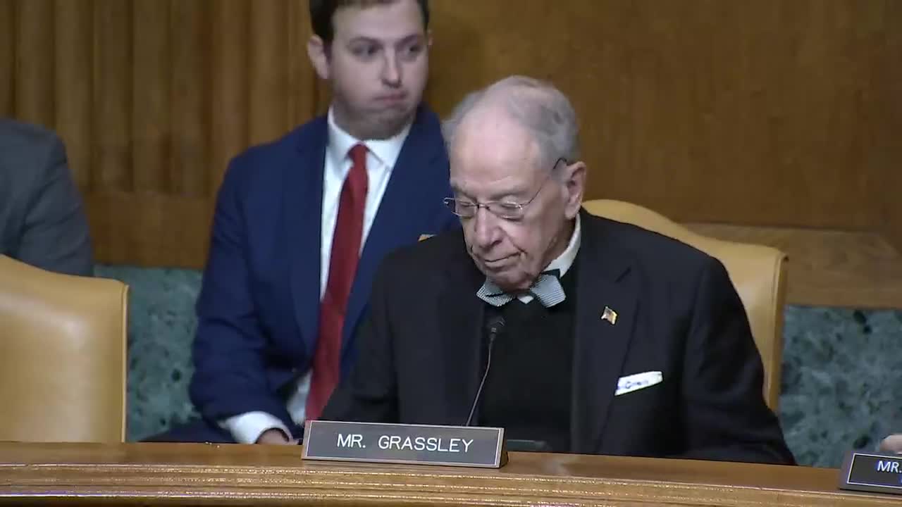 Senators urge federal action to stabilize California's climate-driven insurance crisis