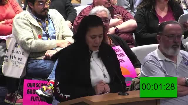 Parents rally against closure of iconic Lamar Elementary in District 1