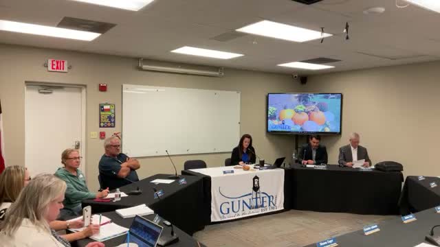 Residents say utility trench blocked College Street, disabled emergency access; city seeks monthly coordination with Mustang