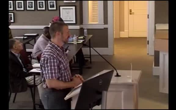 Council hears plan to mill-and-overlay 5.5 miles of streets; SEFCO to split 7th Street concrete upgrade cost