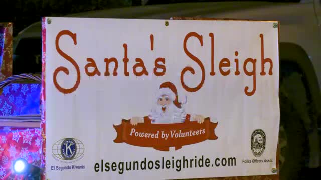 Police, Kiwanis Club drive Santa’s sleigh through El Segundo neighborhoods