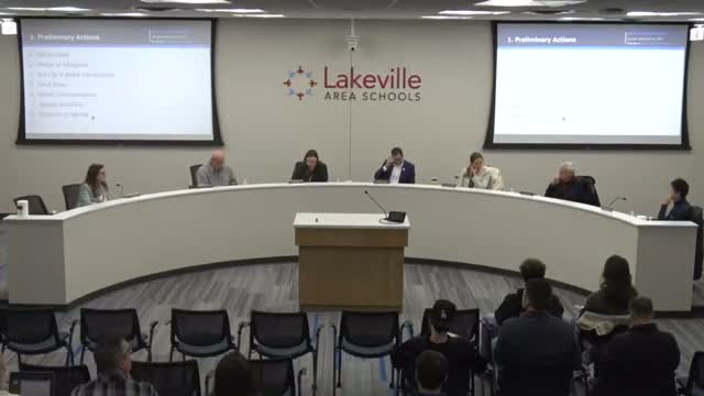 Century Middle student showcases 3D‑printing business at board meeting