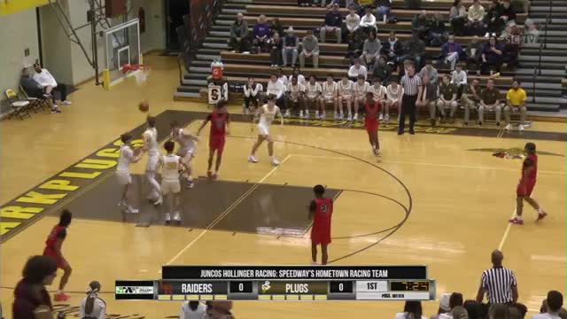 Ritter's Henderson shines with three-pointers in thrilling game against Speedway