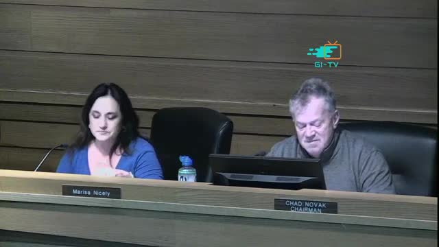 Commissioners weigh triathlon concept, transient-dock signage and possible ADA kayak-launch move