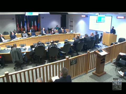 City staff proposes data-center ordinance rewrite to require conditional-use permits; commissioners urge more notice time under new state law