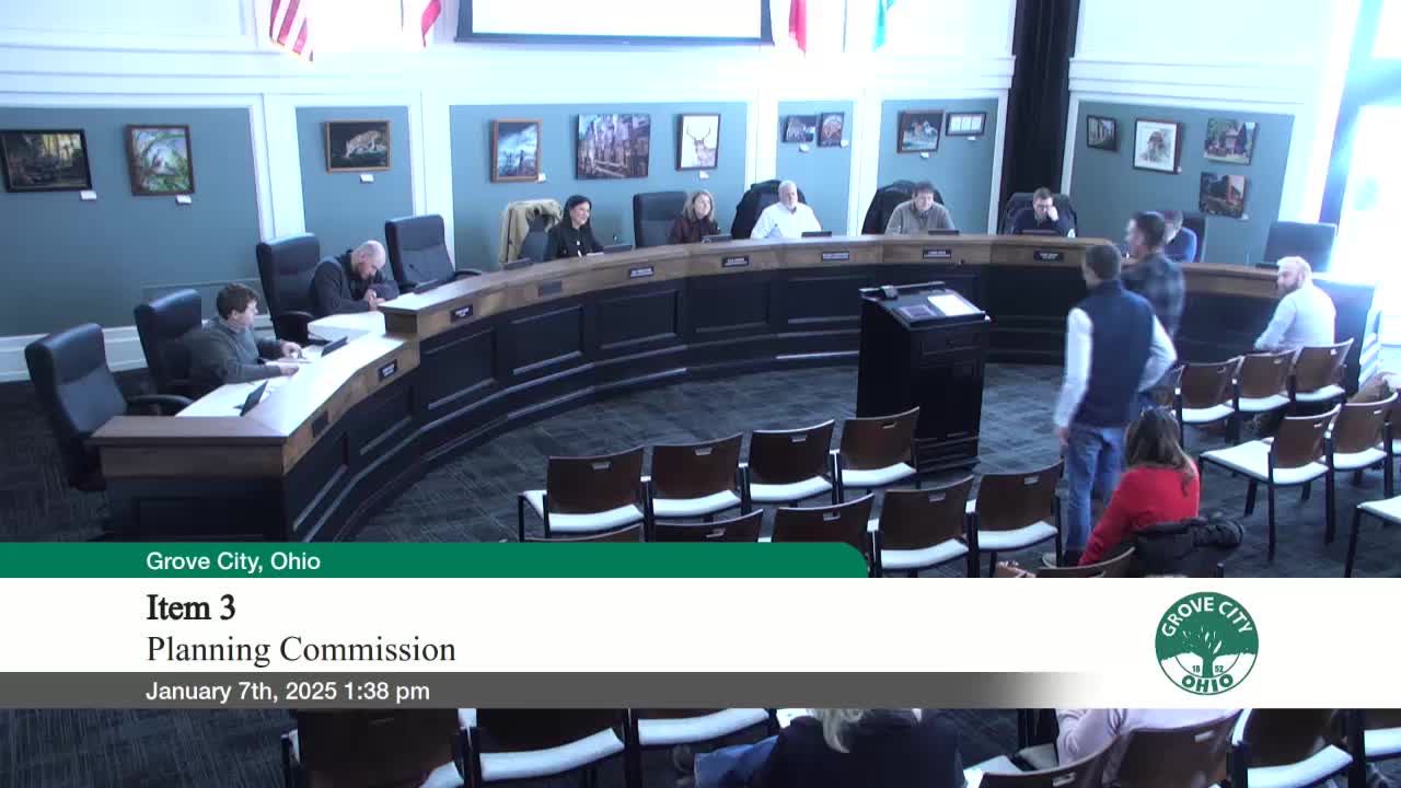 Planning commission recommends preliminary approval for Broadway Live mixed-use plan; public and fire department raise safety and floodplain concerns