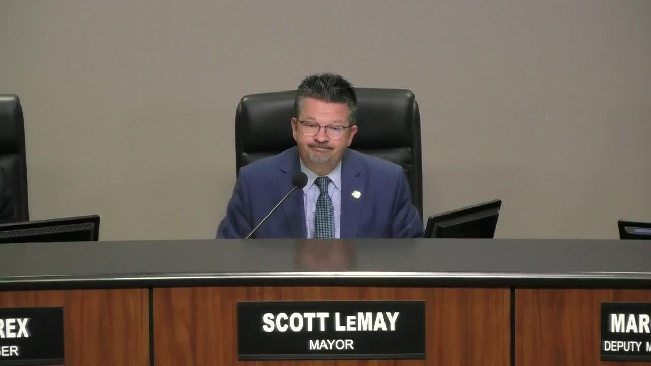 Council agrees to proceed with development agreement for additional kitchen in large single-family home