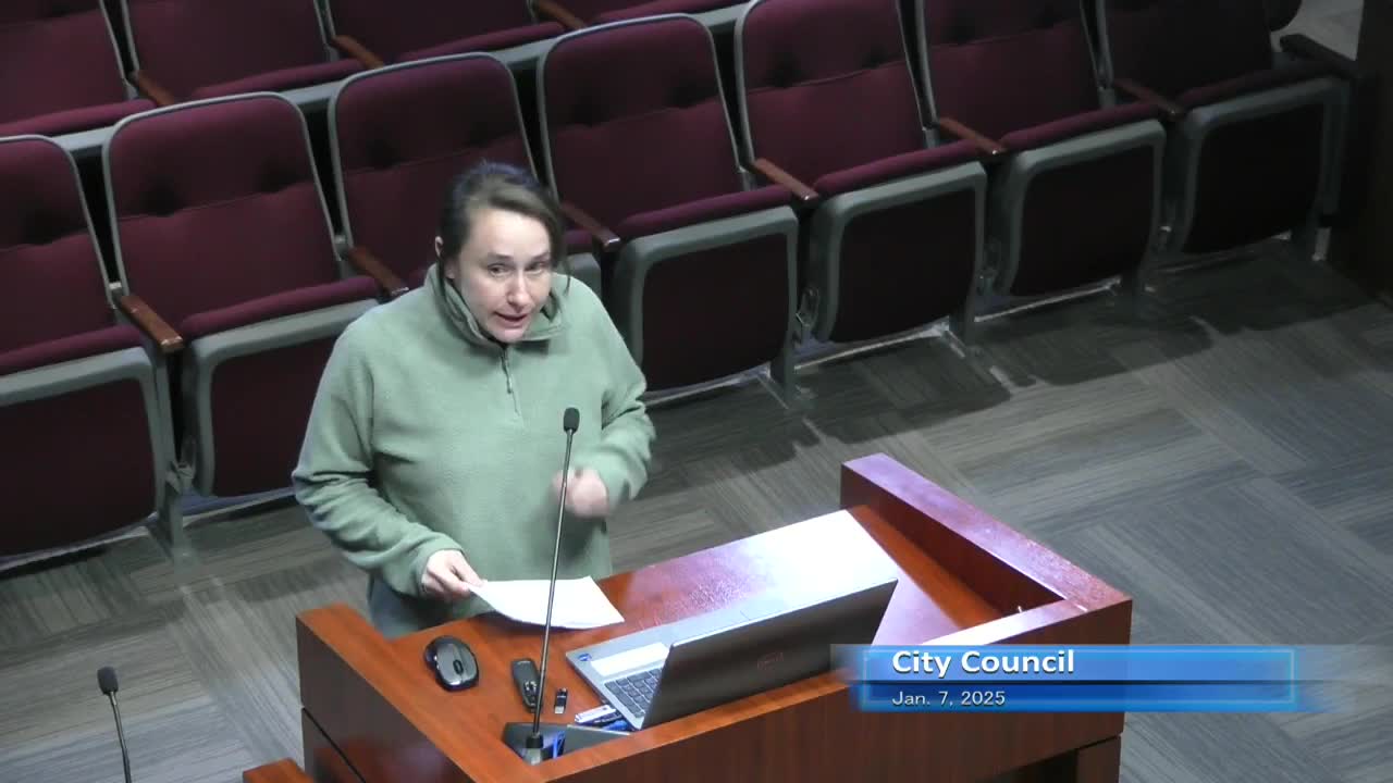 Speakers praise business retention and urge attendance standards for boards and commissions