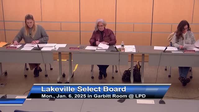 Town administrator previews procurement policy, staffing plan and classification study