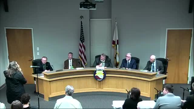 Library advocate Kelly Dye urges board to embrace inclusivity amid Moms for Liberty tensions