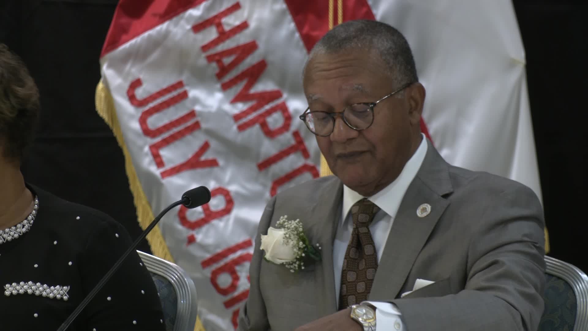 Hampton council members sworn in; Steve Brown elected vice mayor in 4-3 vote